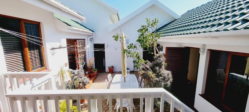 4 Bedroom Property for Sale in Bayview Western Cape